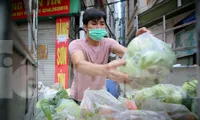 Nhóm tình nguyện giải cứu 30 tấn nông sản từ Hải Dương xuống phố Hà Nội