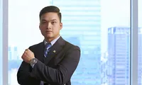 &apos;Con nhà đại gia&apos; mua cổ phiếu ồ ạt 