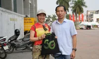 Không khí sôi nổi ngày đầu nhận racekit Tiền Phong Marathon 2025